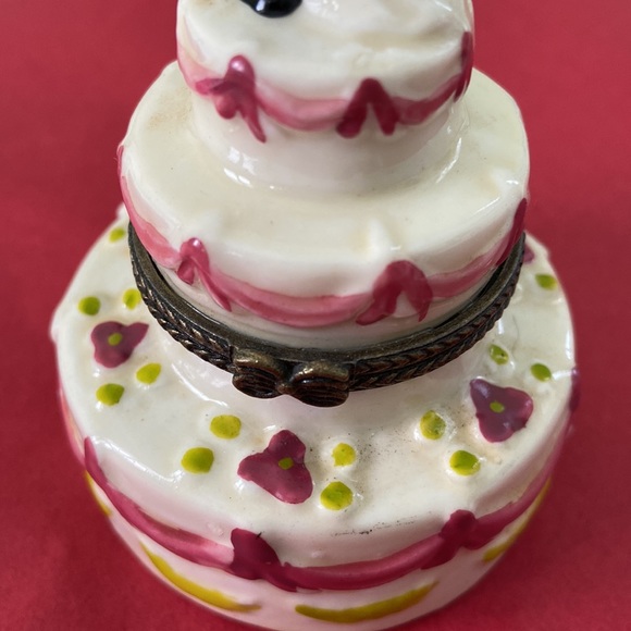 Vintage wedding engagement ring box keeper trinket keepsake box fairy ceramic - Picture 4 of 11